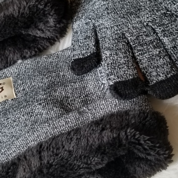 🎁🆕️Hat Scarf Glove UGG Gift Set Fleece Lining - Picture 4 of 7